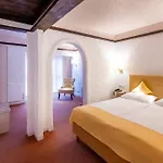 Contel Hotel 4*