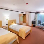 Hotel Contel 4*