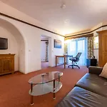Contel Ξενοδοχείο Κόμπλεντς