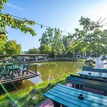 Contel Szálloda 4*