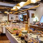 Hotel Contel 4*
