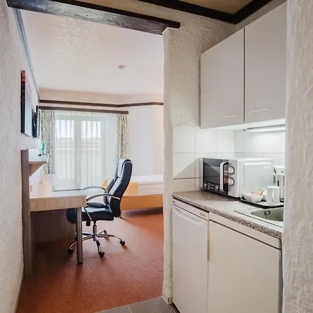 Ξενοδοχείο Contel 4*